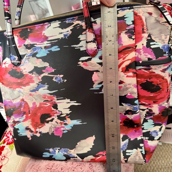 Kate Spade floral diaper bag - Picture 17 of 17
